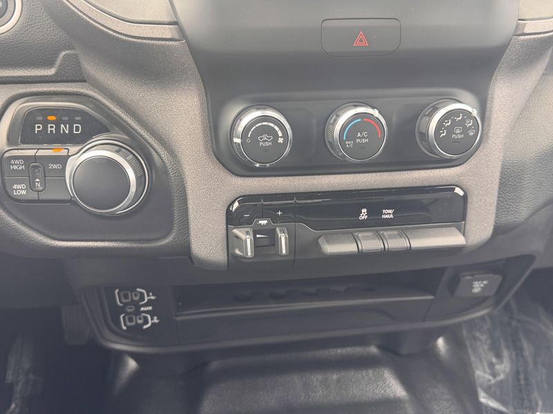 2024 RAM 2500 TradesmanImage 18