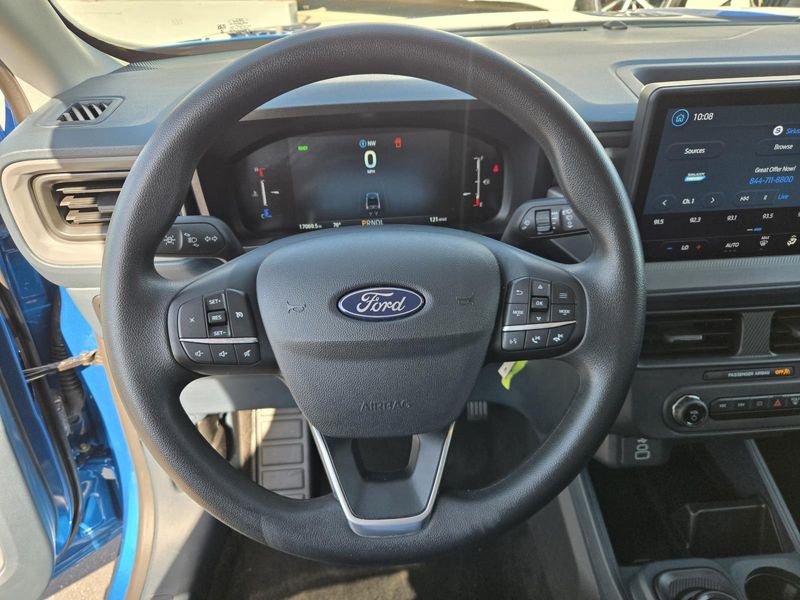 Used 2025 Ford Maverick XL FWD SuperCrew