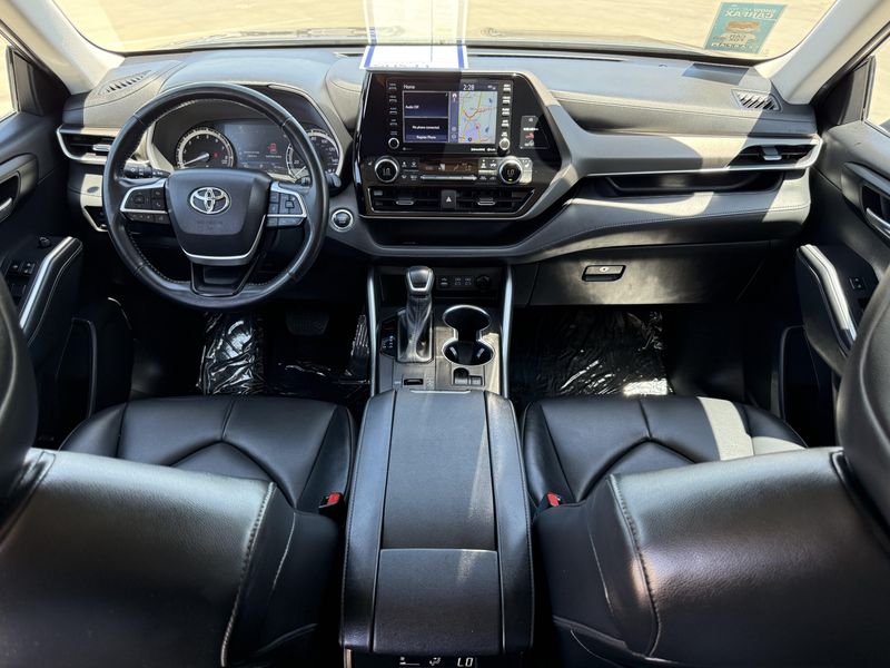 Used 2022 Toyota Highlander XLEImage 29