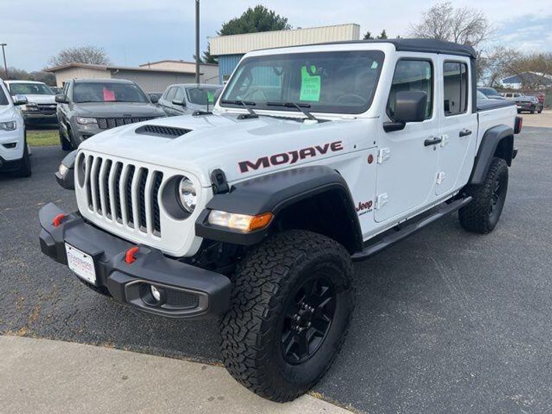 2022 Jeep Gladiator MojaveImage 3
