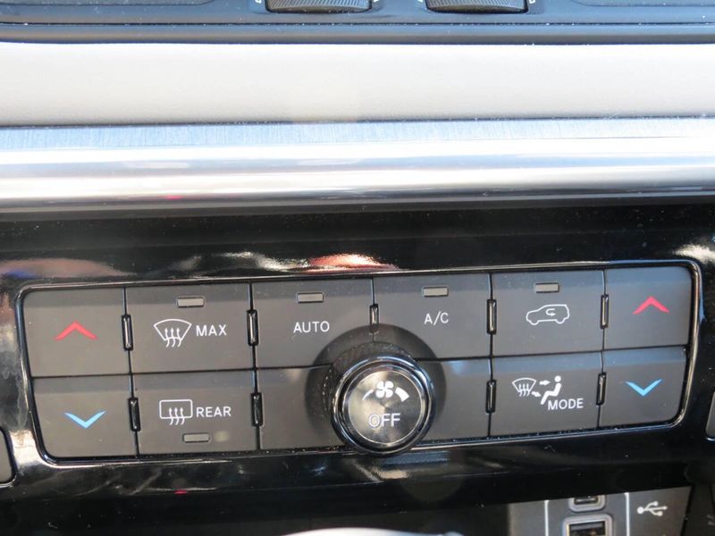 Used 2023 Jeep Compass Limited 4x4 4dr SUVImage 22