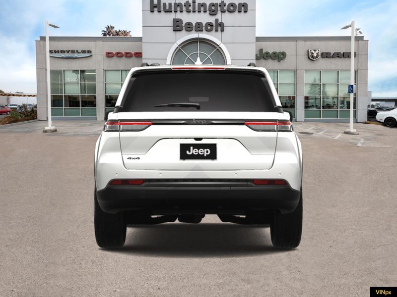 2025 Jeep Grand Cherokee Altitude X 4x4Image 6