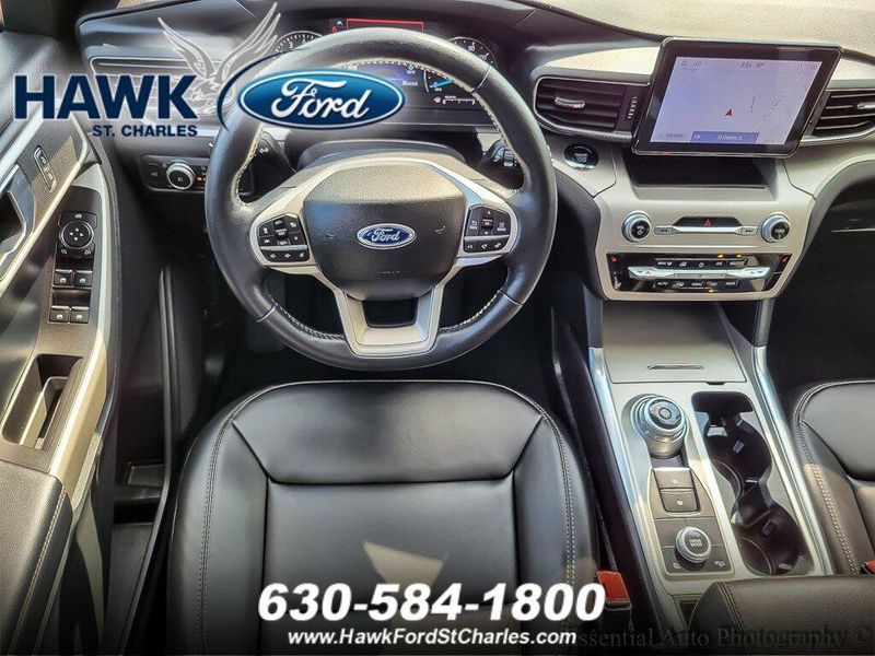 2022 Ford Explorer XLT photo 13