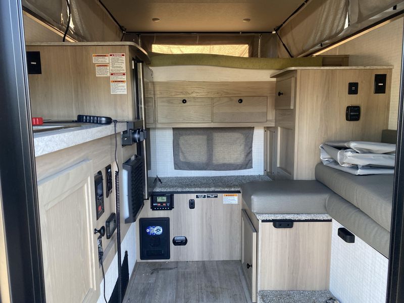 Used 2026 FOREST RIVER PALOMINO SS-550 Image 8