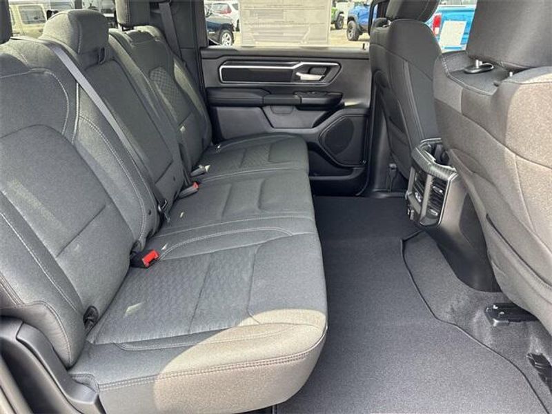 2025 RAM 1500 Big Horn Crew Cab 4x4 5