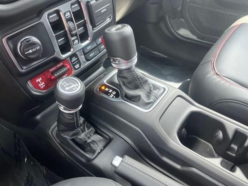 2025 Jeep Wrangler 4-door Rubicon