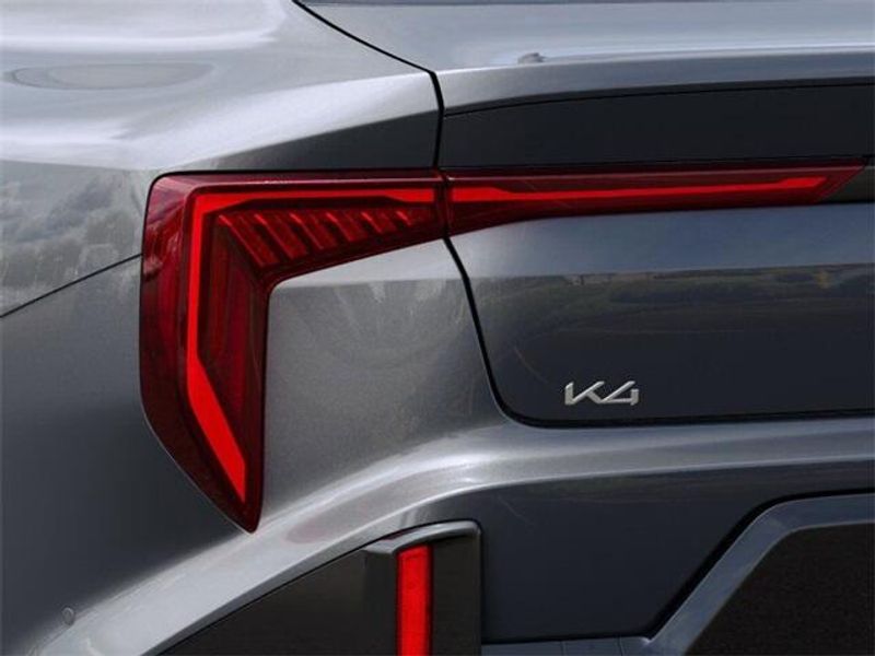 2025 Kia K4 GT LineImage 11