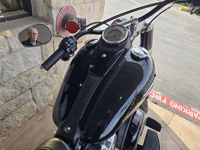 USED 2019 HARLEY SOFTAIL SLIM Image 6