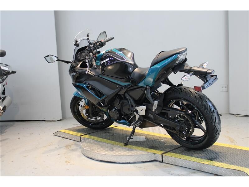 Used 2021 Kawasaki NINJA 650 Image 6