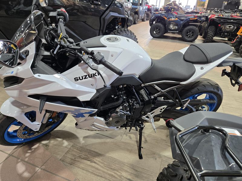 NEW 2026 SUZUKI GSX 8R Image 4