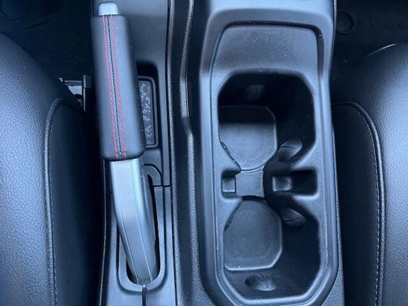 Used 2018 Jeep Wrangler Unlimited RubiconImage 11