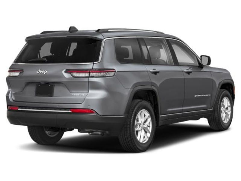 2025 Jeep Grand Cherokee Limited 4x4Image 3