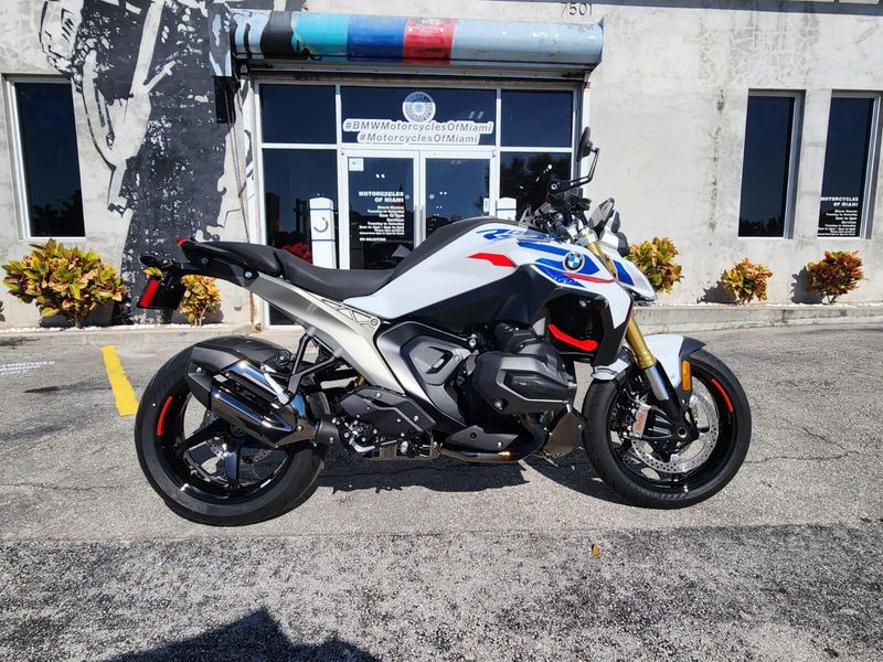 2026 BMW R 1300 RImage 11