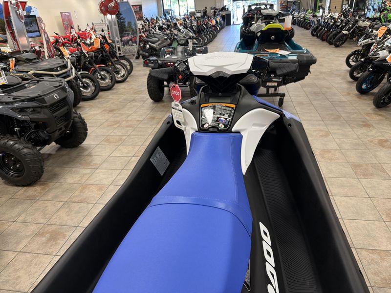 New 2025 Sea-Doo SPARK FOR 3 90 CONVENIENCE PACKAGE (SOUND SYSTEM) Image 20