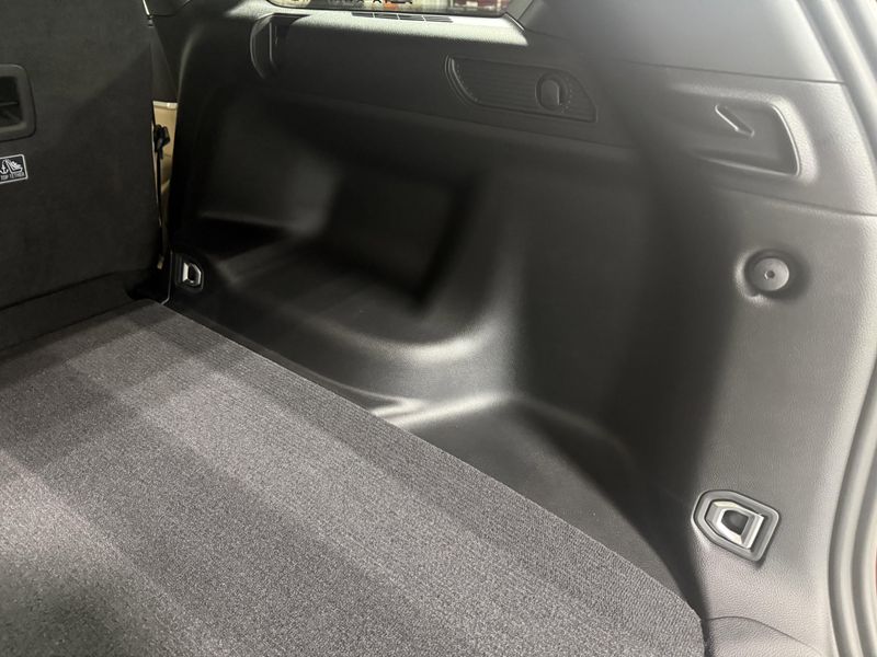 New 2025 Jeep Grand Cherokee Limited 4x4Image 9