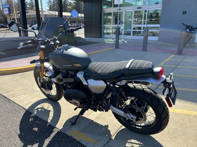 New 2026 Triumph SCRAMBLER 900 