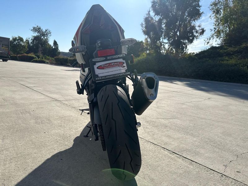 New 2025 Kawasaki NINJA ZX-6R Image 3