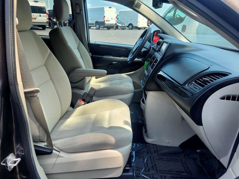 2019 Dodge Grand Caravan SEImage 33