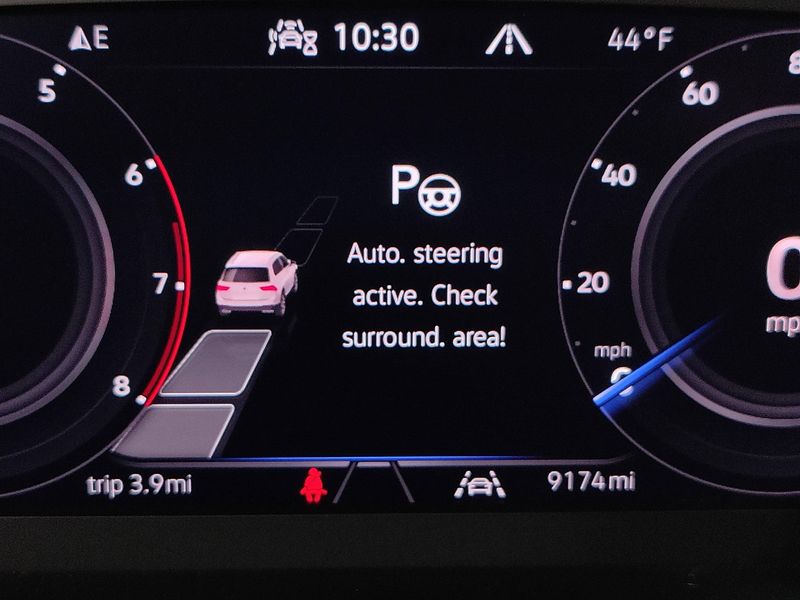 Used 2024 Volkswagen Tiguan SEL R-Line AWD w/Sunroof/NavImage 31