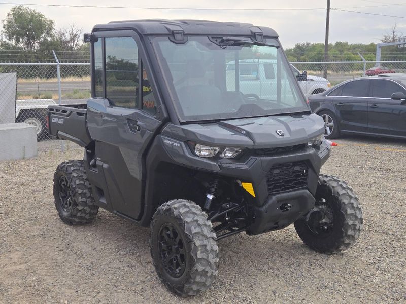 New 2027 Can-Am DEFENDER DPS CAB HD9 Image 4