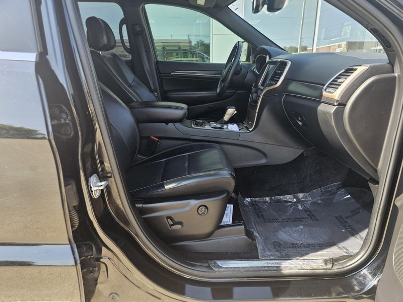 Used 2017 Jeep Grand Cherokee LimitedImage 15