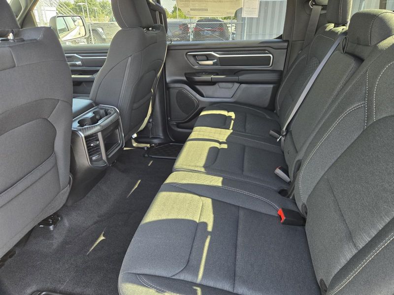 New 2026 RAM 1500 Big Horn Crew Cab 4x2 5'7' Box