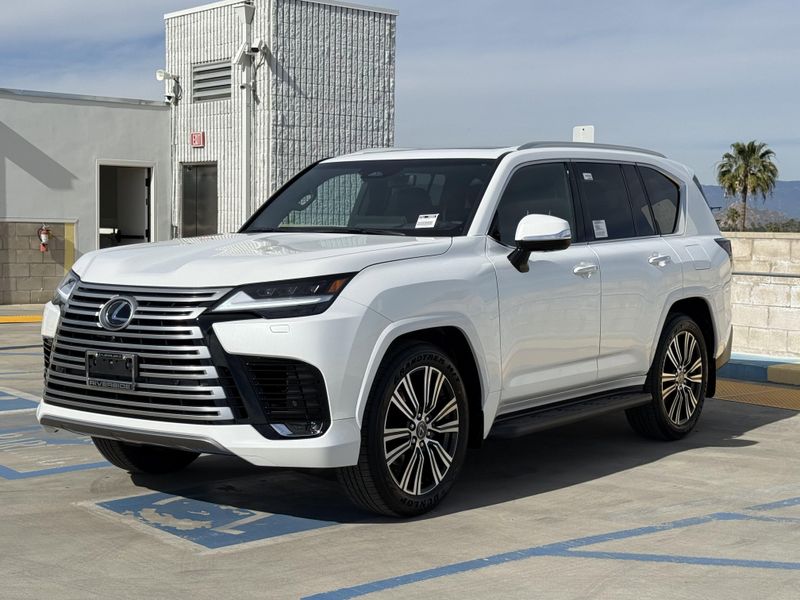 New 2026 Lexus LX 600 LuxuryImage 7