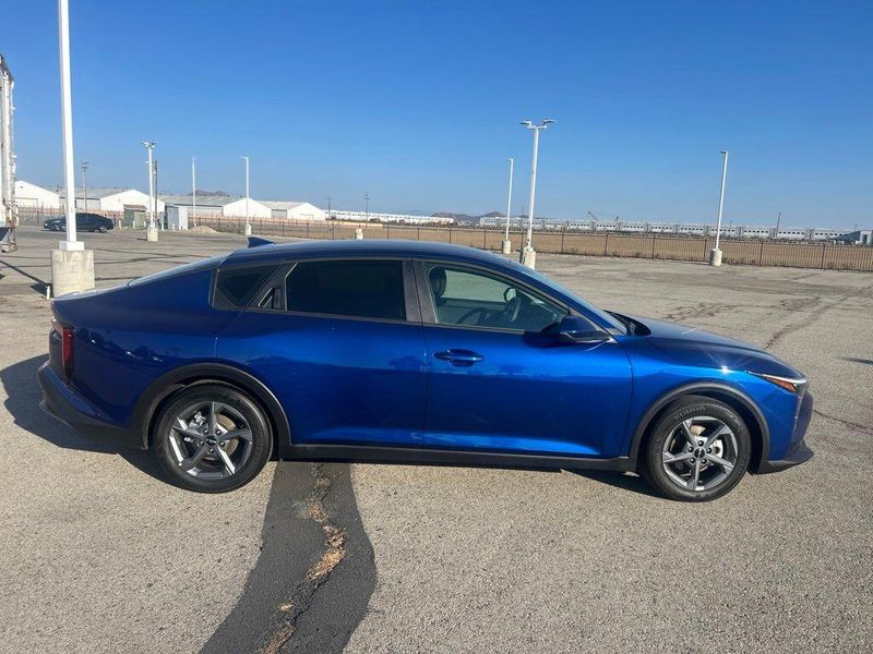 Used 2025 Kia K4 LXSImage 2