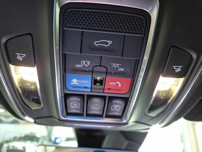 New 2025 Jeep Grand Cherokee L Limited 4x4Image 37