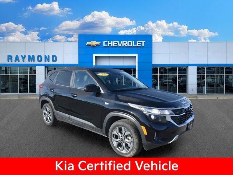 Used 2025 Kia Seltos LXImage 1