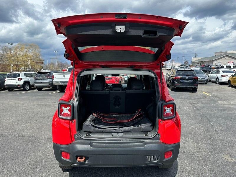 2016 Jeep Renegade TrailhawkImage 17