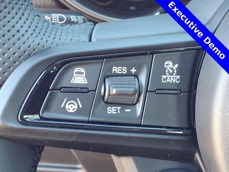 New 2025 Alfa Romeo Giulia RwdImage 18