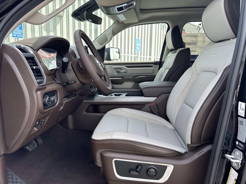New 2026 RAM 1500 Laramie Crew Cab 4x4 5'7' Box