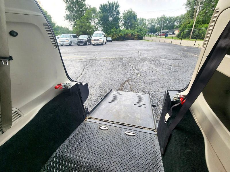 Used 2023 Chrysler Pacifica Touring L