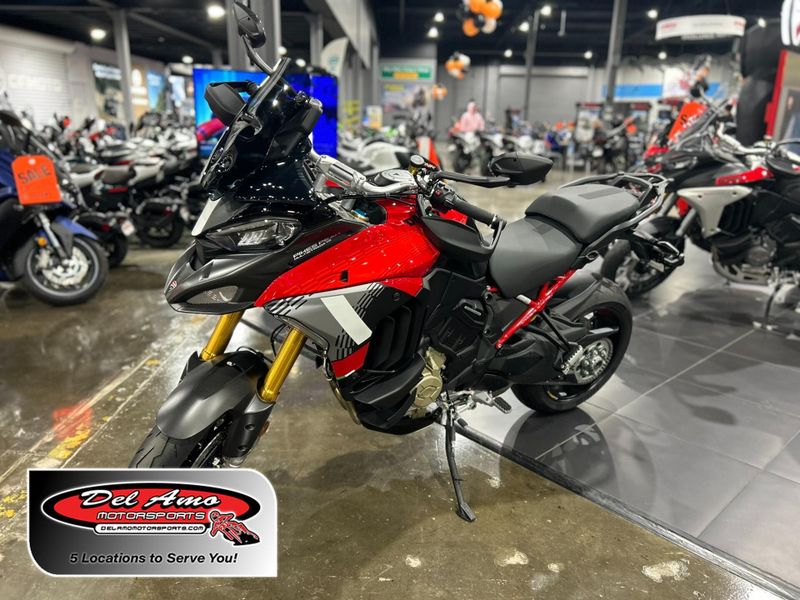 New 2026 Ducati MULTISTRADA V4 PIKES PEAK 