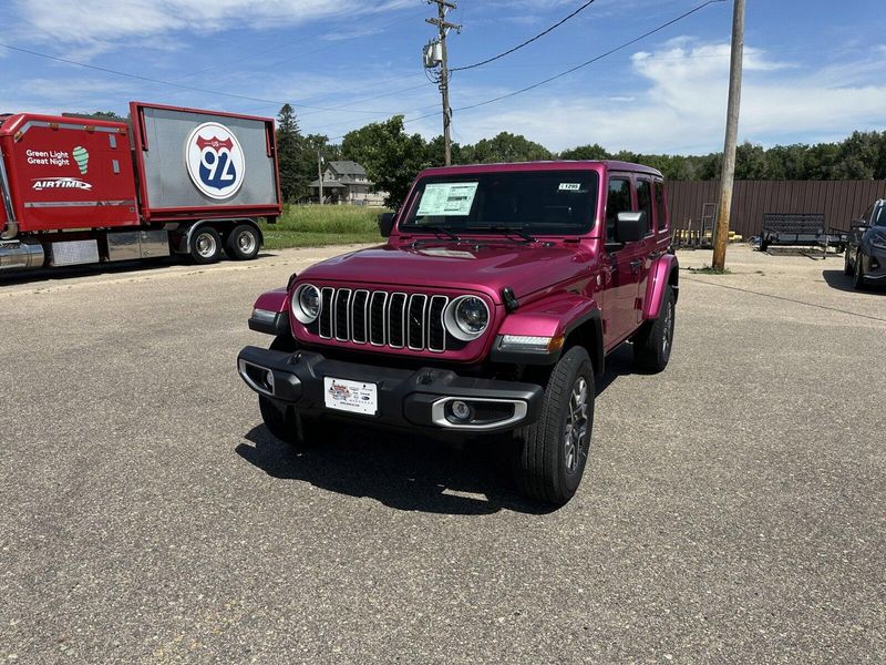 2024 Jeep Wrangler 4-door SaharaImage 4