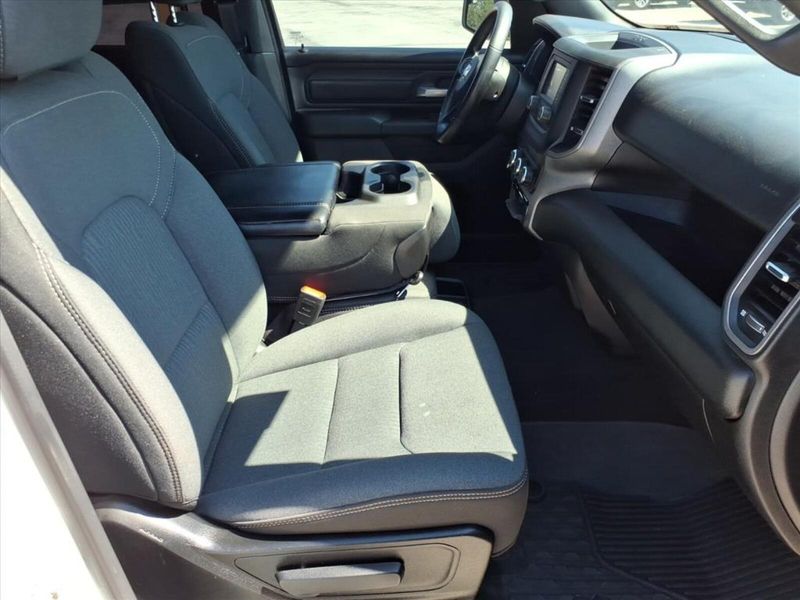 2024 Ram 1500 Tradesman photo 3