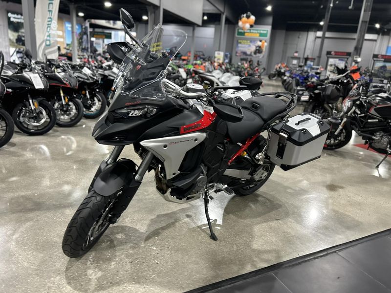New 2025 Ducati MULTISTRADA V4 RALLY TRAVEL & RADAR SPOKED WHEELS Image 16