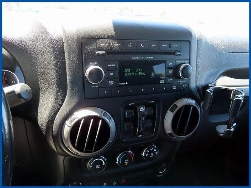 2016 Jeep Wrangler Unlimited SportImage 16