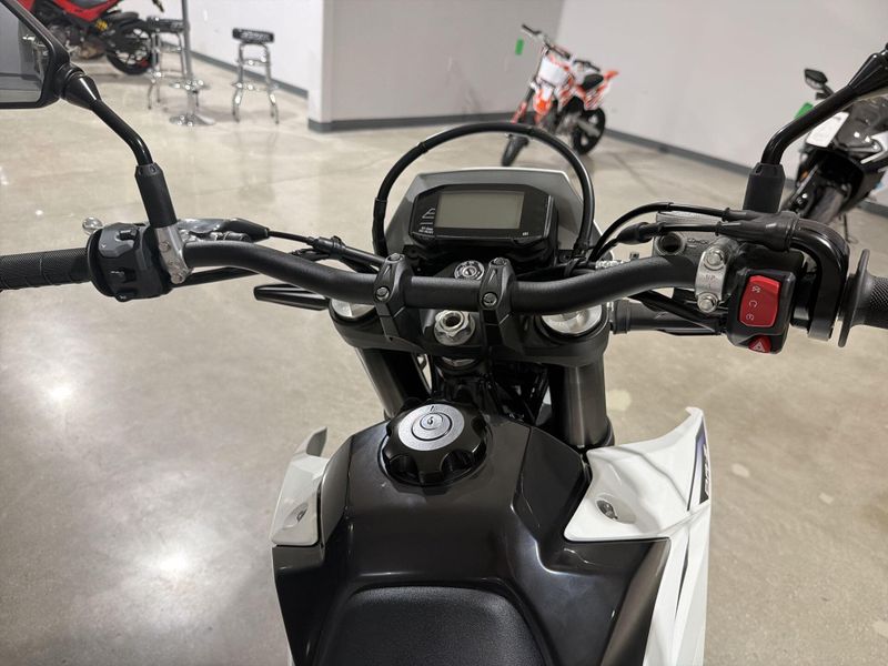 New 2025 Suzuki DR-Z4SM Image 23