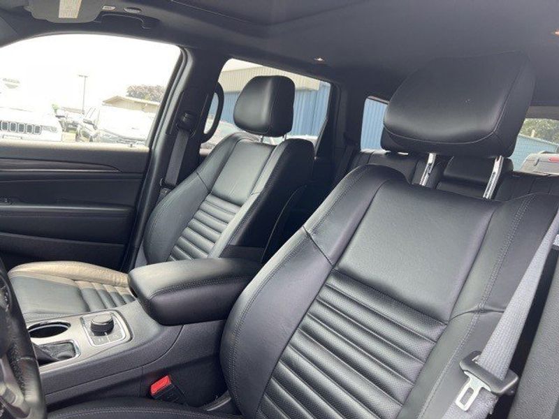 2021 Jeep Grand Cherokee Limited XImage 11