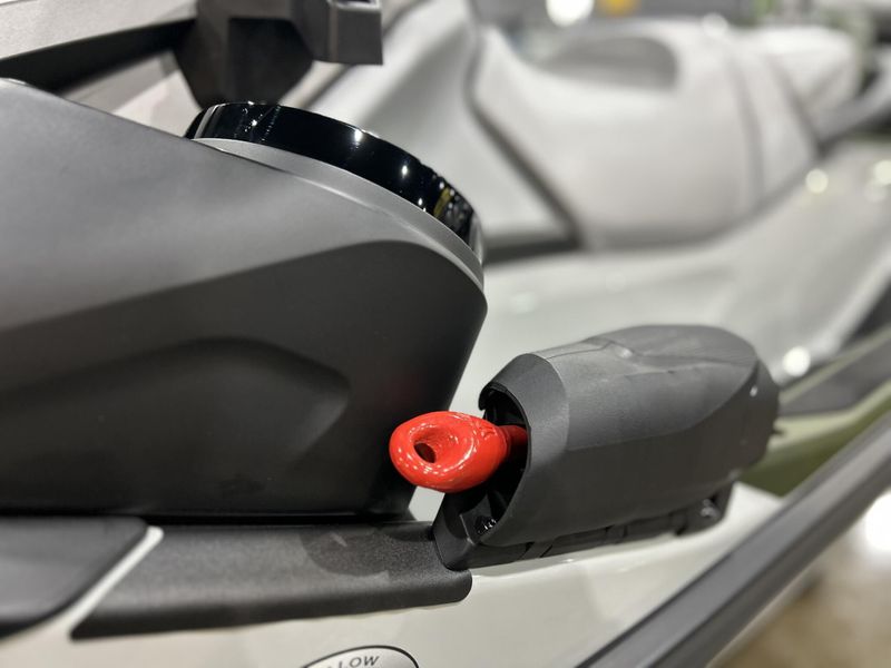 2025 Sea-Doo FISHPRO APEX 300 (SOUND SYSTEM) Image 9
