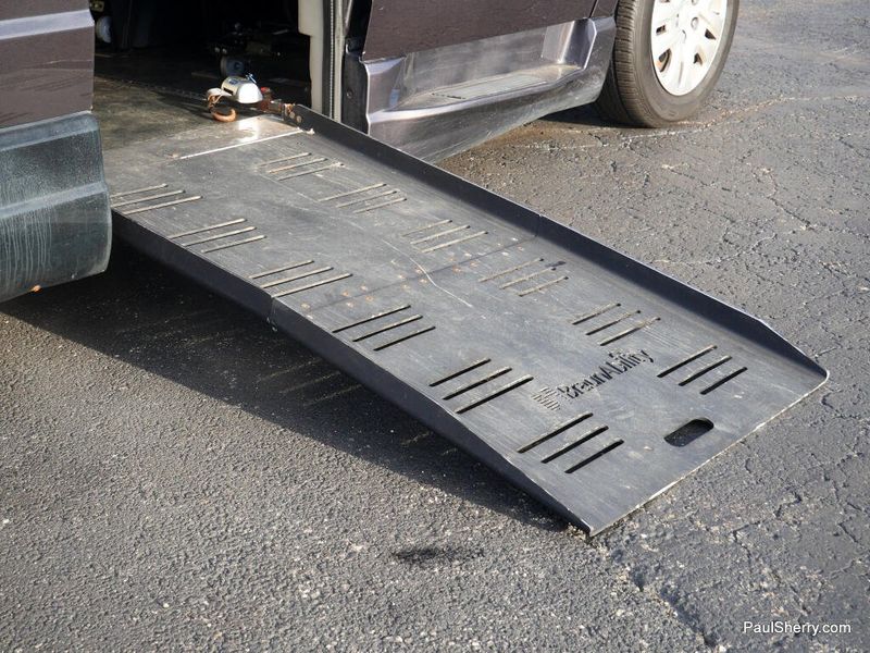 Used 2015 Dodge Grand Caravan SE