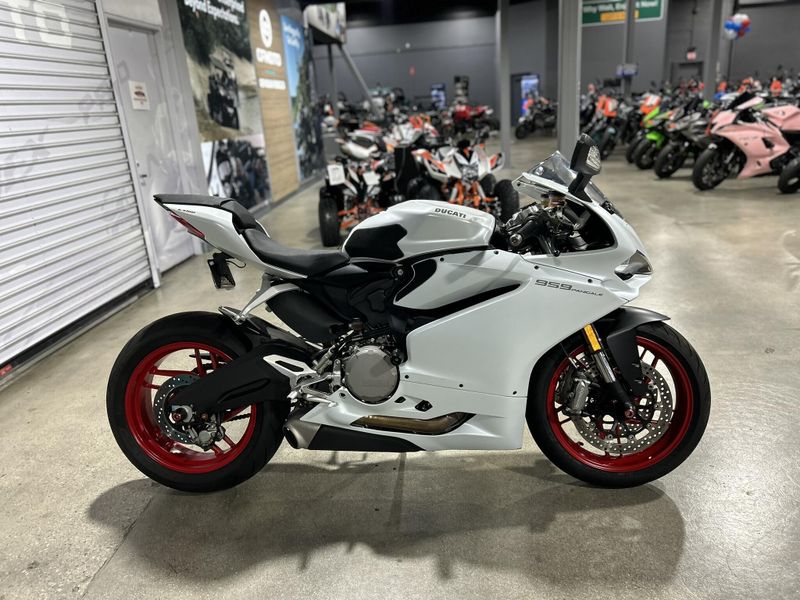 Used 2019 Ducati PANIGALE 959 Image 7