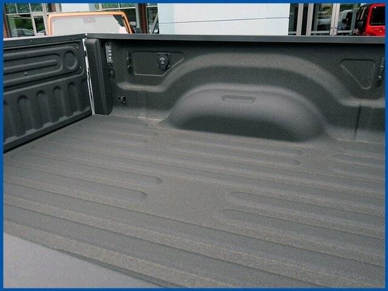 2025 RAM 2500 TradesmanImage 8