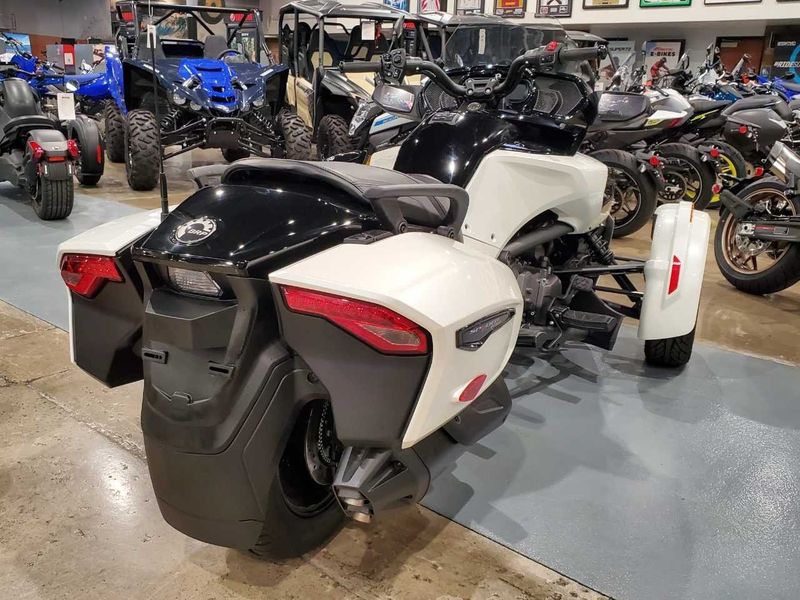 2023 Can-Am H6PA  in a PEARL WHITE exterior color. Del Amo Motorsports of Orange County (949) 416-2102 delamomotorsports.com 