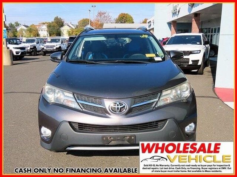 2014 Toyota RAV4 XLEImage 3