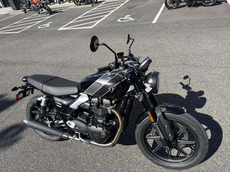 2025 Triumph Speed Twin 900 - PHANTOM BLACK 