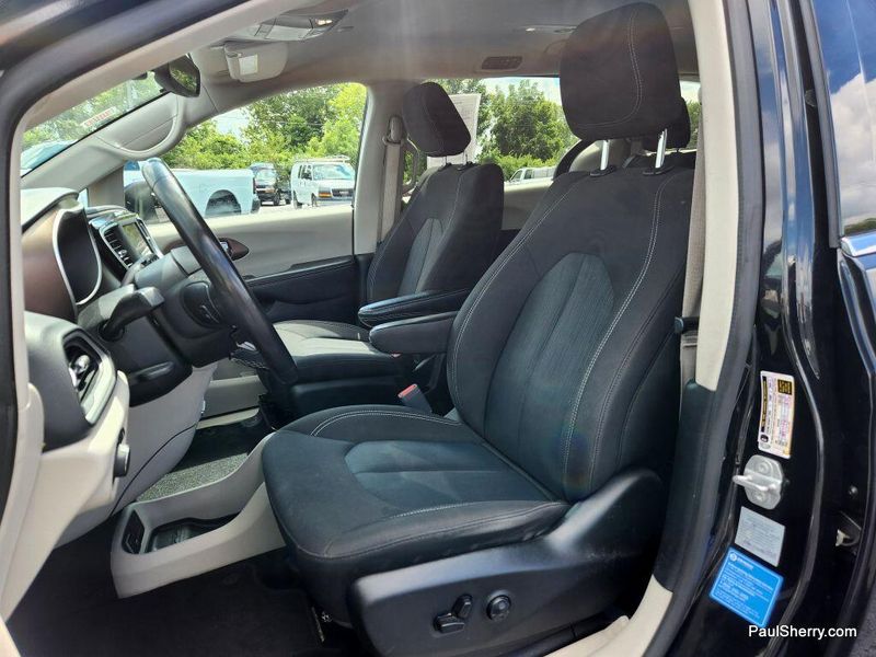 Used 2023 Chrysler Voyager LX