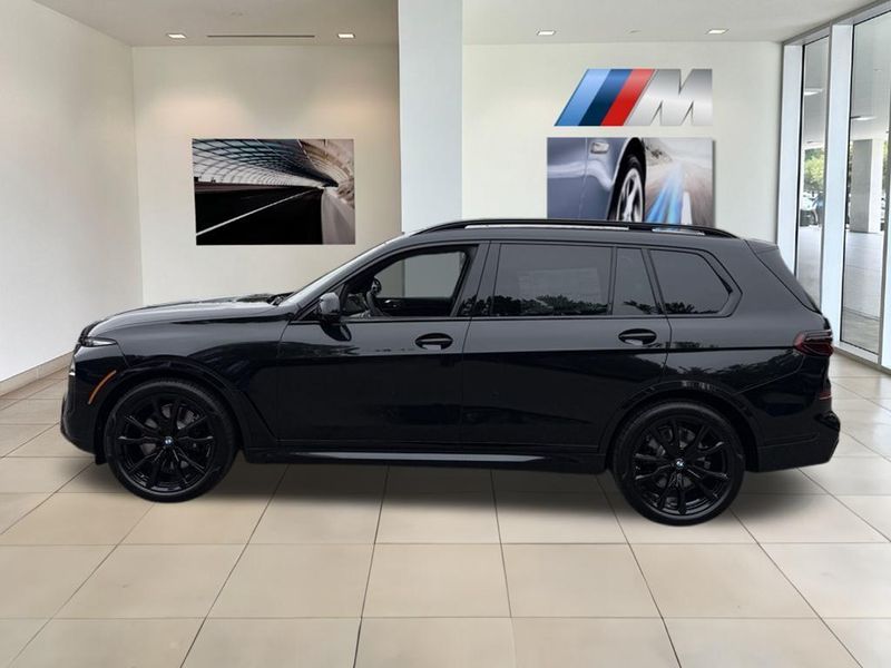 2026 BMW X7 xDrive40iImage 9